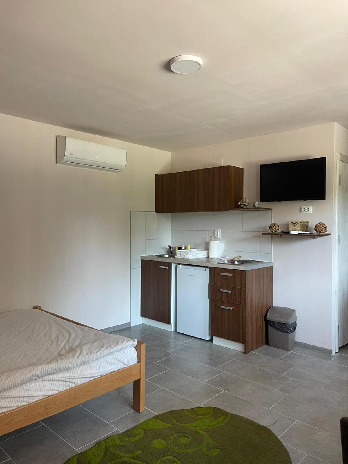 Apartmani Morava 54 Kocino Selo Extérieur photo