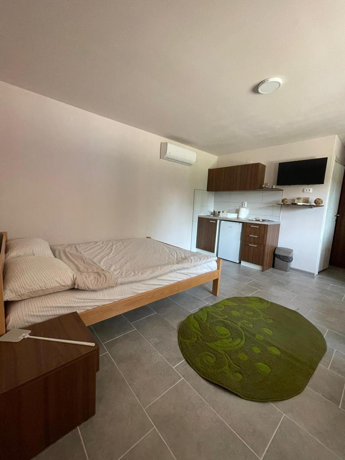 Apartmani Morava 54 Kocino Selo Extérieur photo